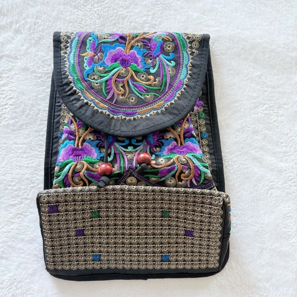 VTG Bohemian Floral Embroidered Canvas Backpack Black Blue Purple Folk Art Bag
